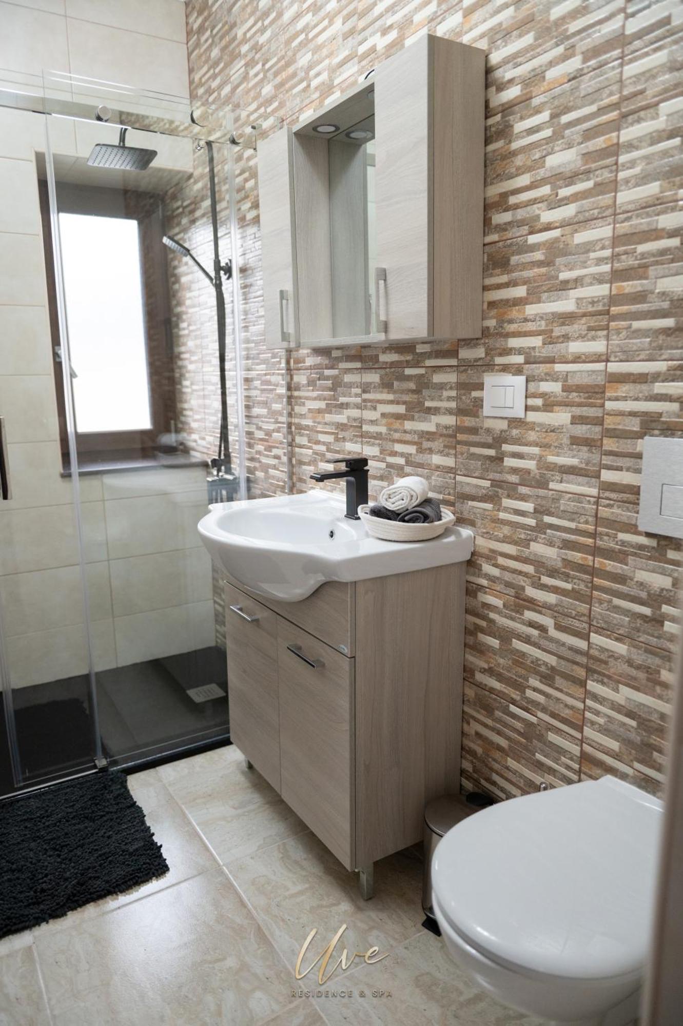 Uve Residence & Spa Пьятра-Нямц Экстерьер фото