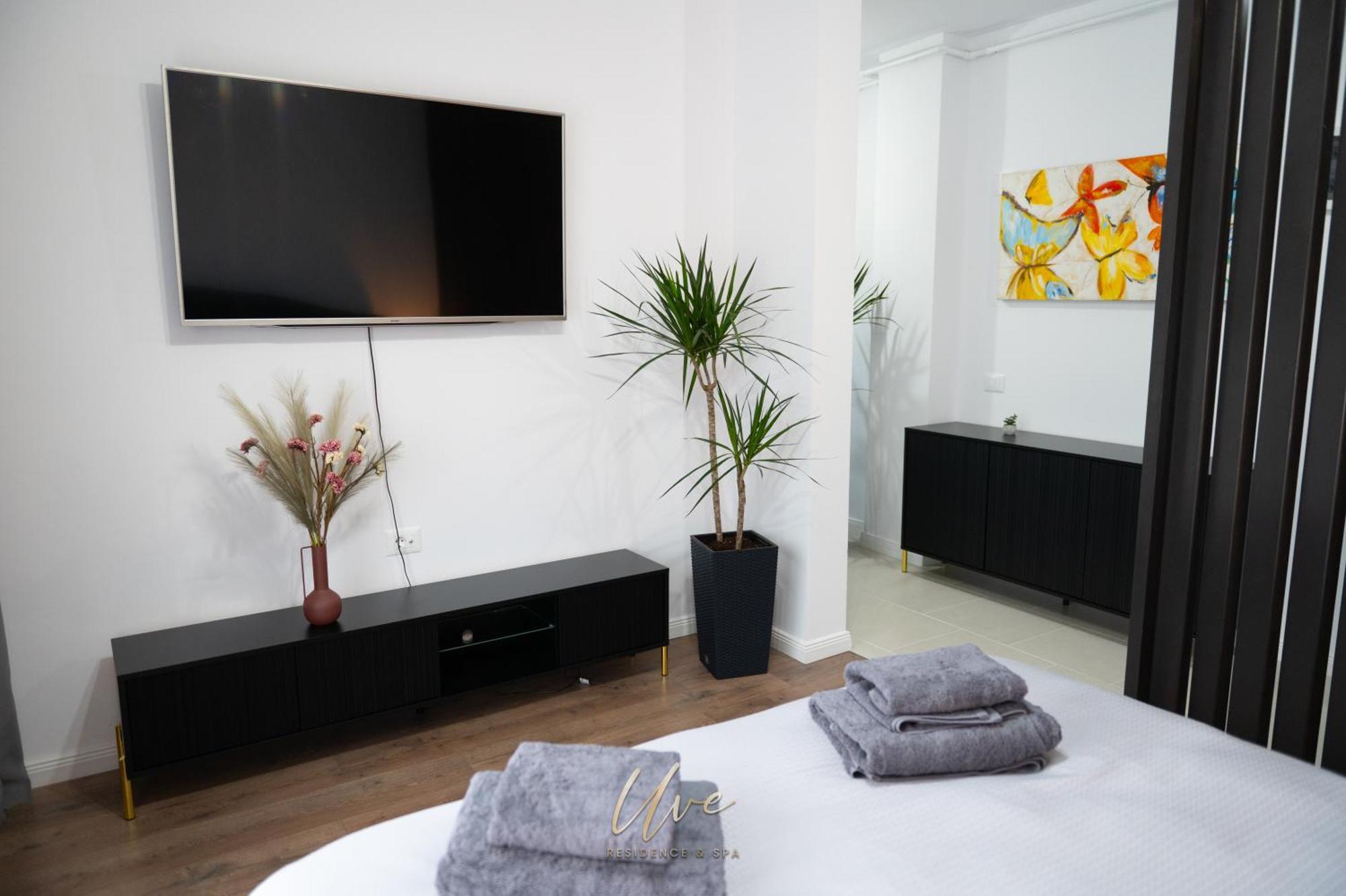 Uve Residence & Spa Пьятра-Нямц Экстерьер фото