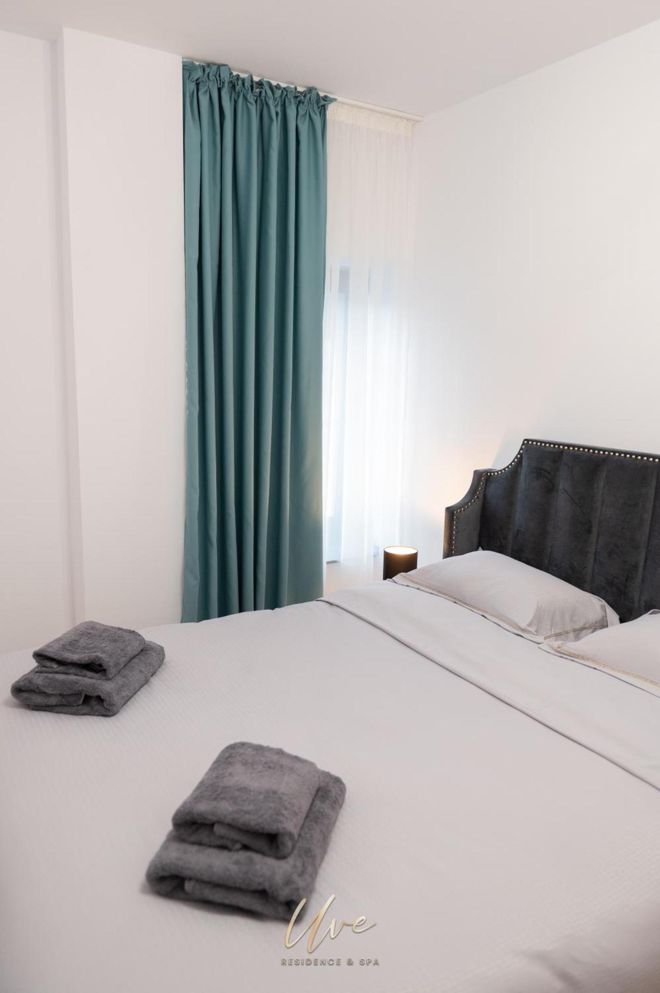 Uve Residence & Spa Пьятра-Нямц Экстерьер фото