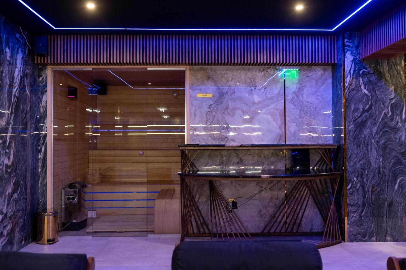 Uve Residence & Spa Пьятра-Нямц Экстерьер фото