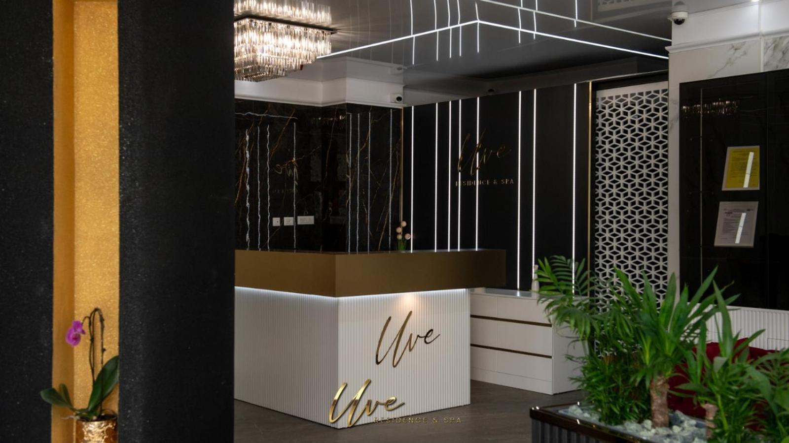 Uve Residence & Spa Пьятра-Нямц Экстерьер фото